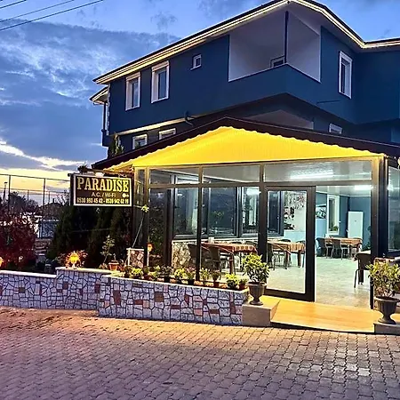 Paradise House Ξενοδοχείο 4*