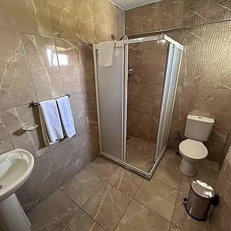 Paradise House 4*