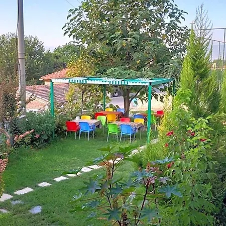 Ξενοδοχείο Paradise House 4*