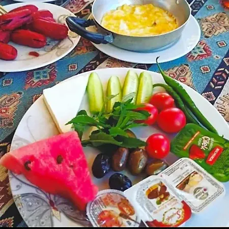 Ξενοδοχείο Paradise House 4*
