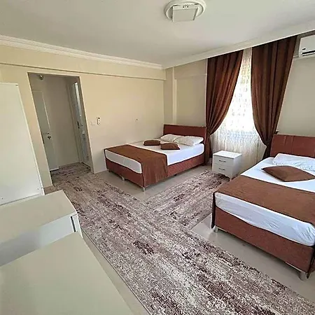 Paradise House Ξενοδοχείο 4*
