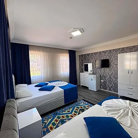 Paradise House Ξενοδοχείο 4*